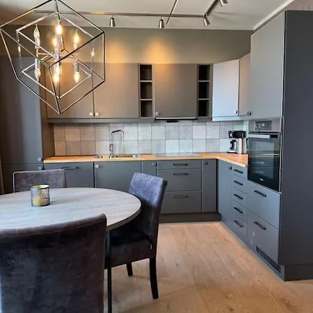 Apartment Riddertunets Utsikt Til Mugnetind